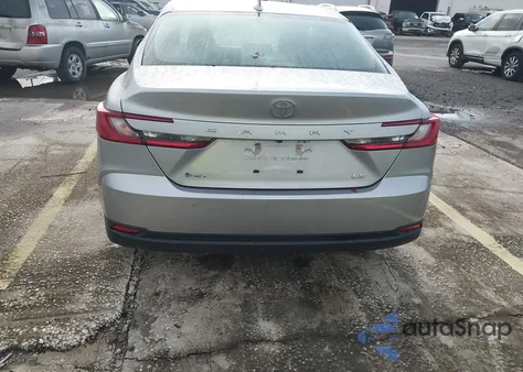2025 Toyota Camry Le z USA, uszkodzony, nr VIN 4T1DAACK4SU522820